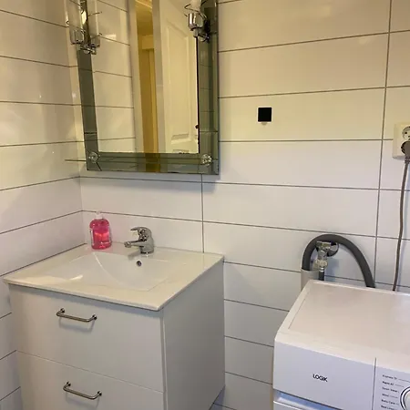 Ungdomsskoleveien Apartamento *
